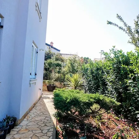 Vlado Apartment