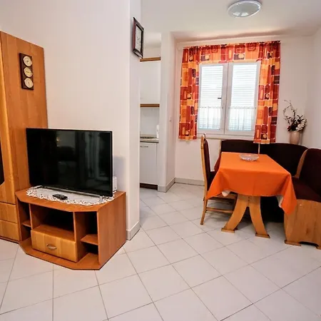 Vlado Apartment *
